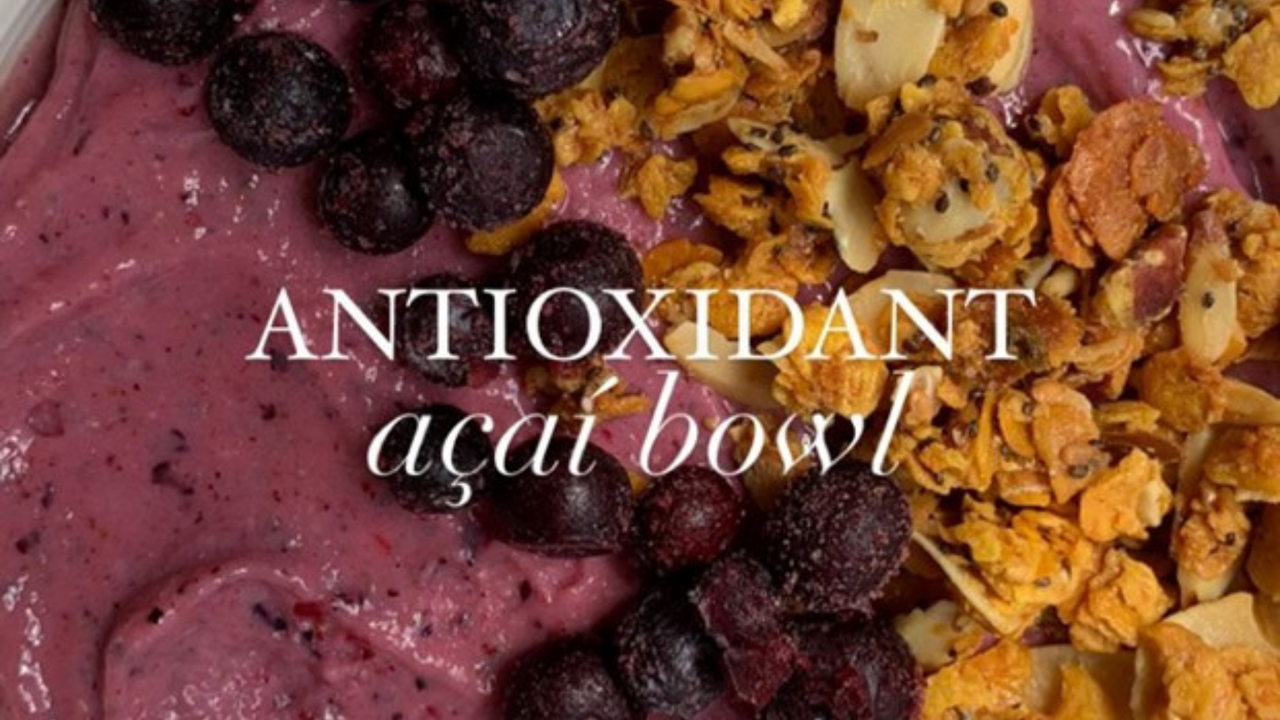 Quick & Simple Antioxidant Açaí Bowl